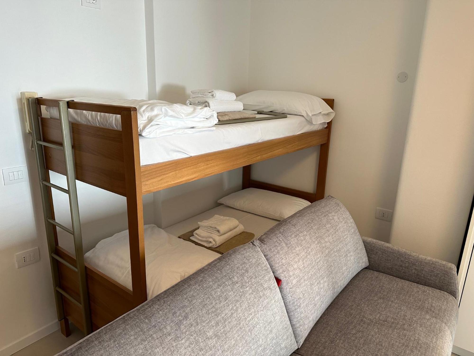 Residence Bristol Bibione Bagian luar foto